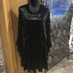 NWT Vine Street Apparel Black Crushed Velvet Dress M